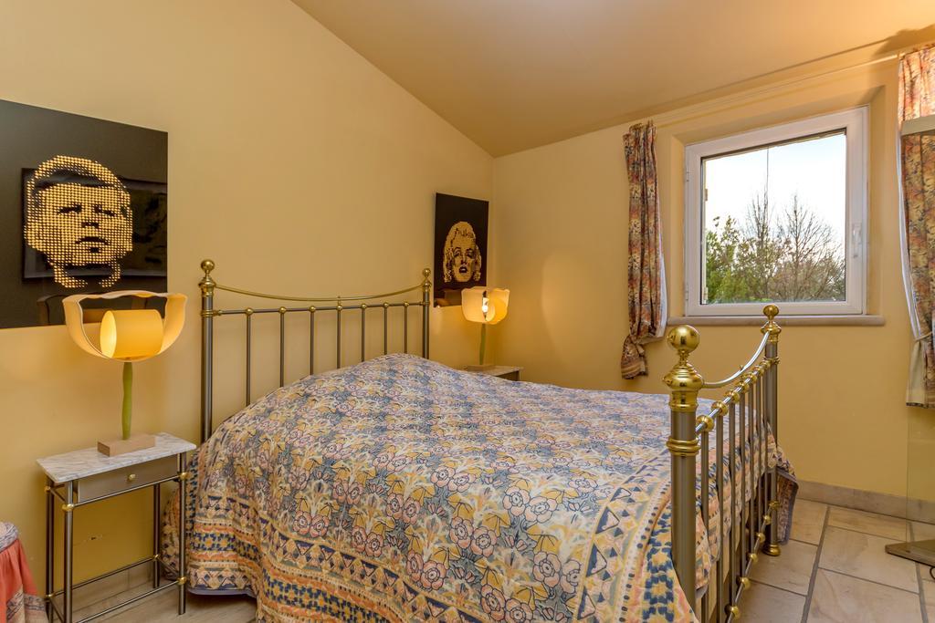 Lou Granos Bed & Breakfast Gordes Exterior photo