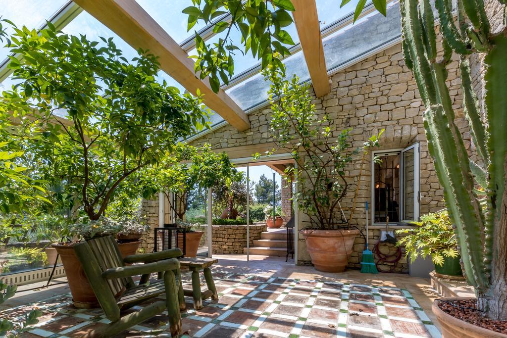 Lou Granos Bed & Breakfast Gordes Exterior photo
